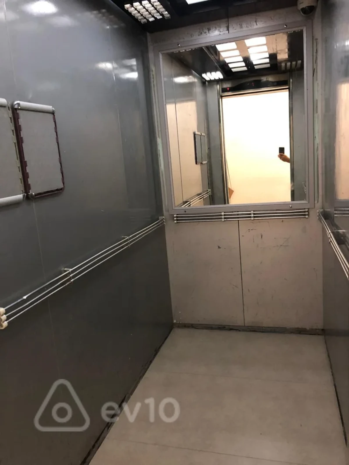 Satılır 2 otaqlı yeni tikili 85 m²
