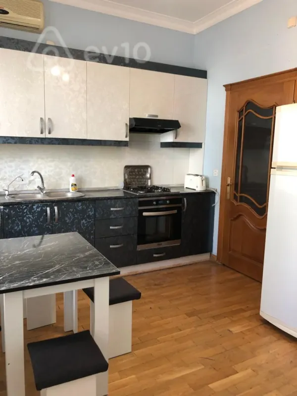 Satılır 2 otaqlı yeni tikili 85 m²