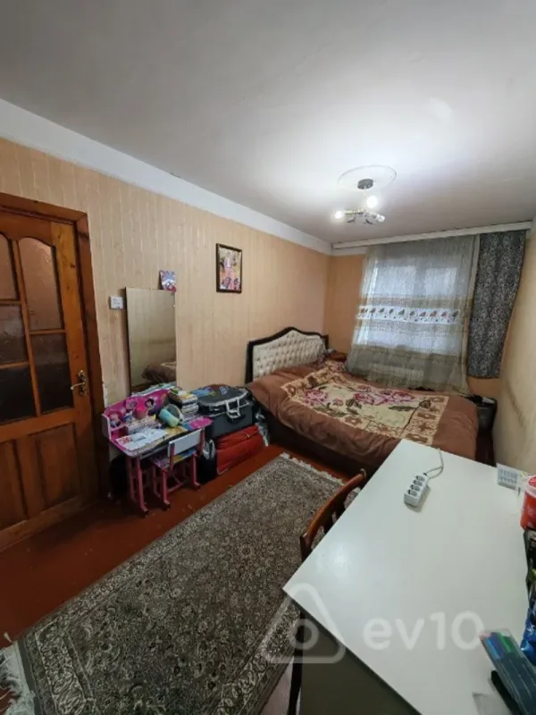 Satılır 2 otaqlı köhnə tikili 48 m²