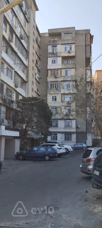 Satılır 3 otaqlı köhnə tikili 60 m²