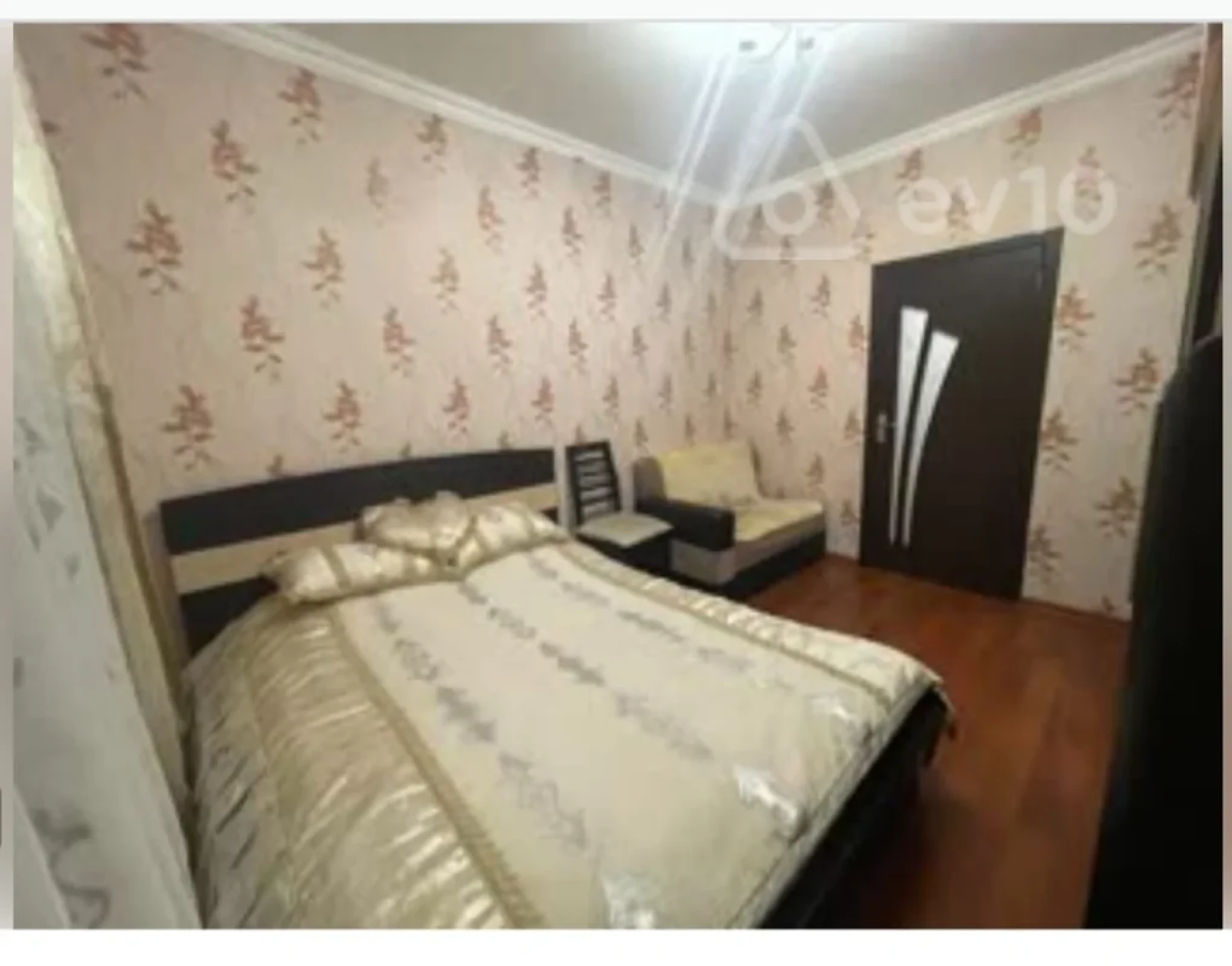 Satılır 3 otaqlı köhnə tikili 60 m²