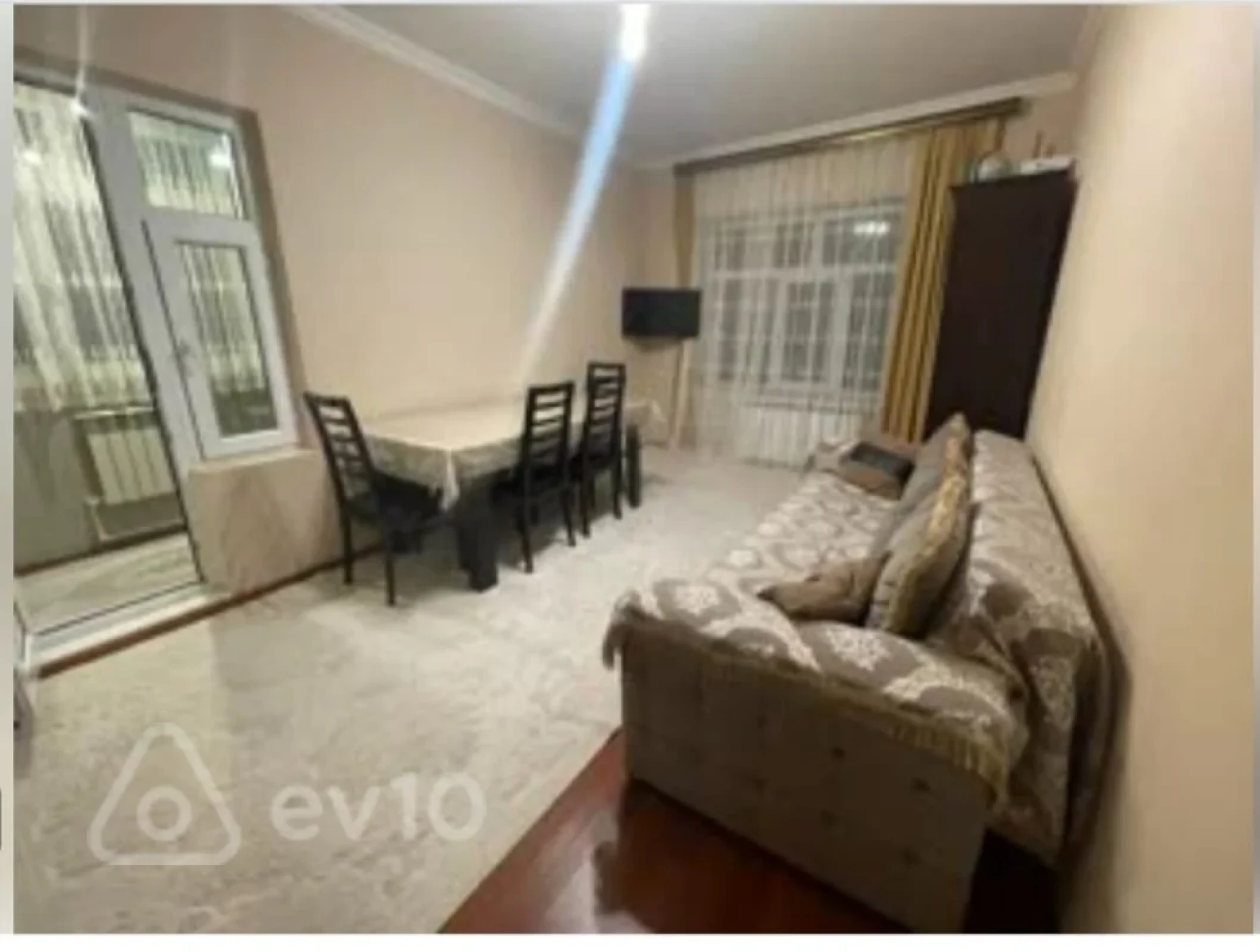 Satılır 3 otaqlı köhnə tikili 60 m²