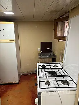 Kirayə verilir 2 otaqlı köhnə tikili 60 m²