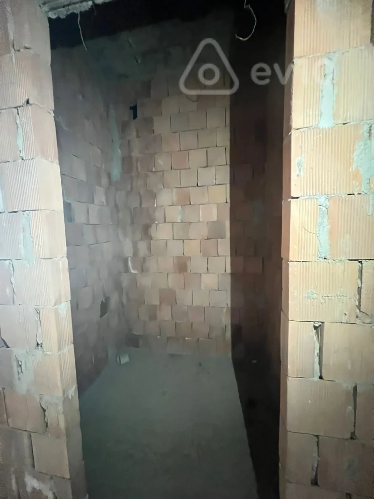 Satılır 2 otaqlı yeni tikili 82 m²