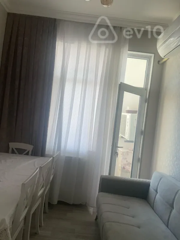 Kirayə verilir 2 otaqlı yeni tikili 40 m²