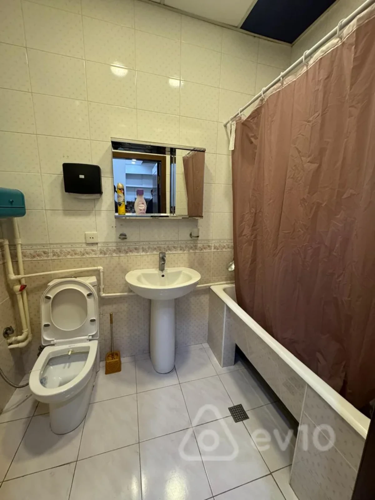 Kirayə verilir 3 otaqlı ofis 90 m²