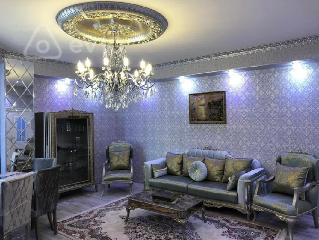 Kirayə verilir 3 otaqlı yeni tikili 130 m²