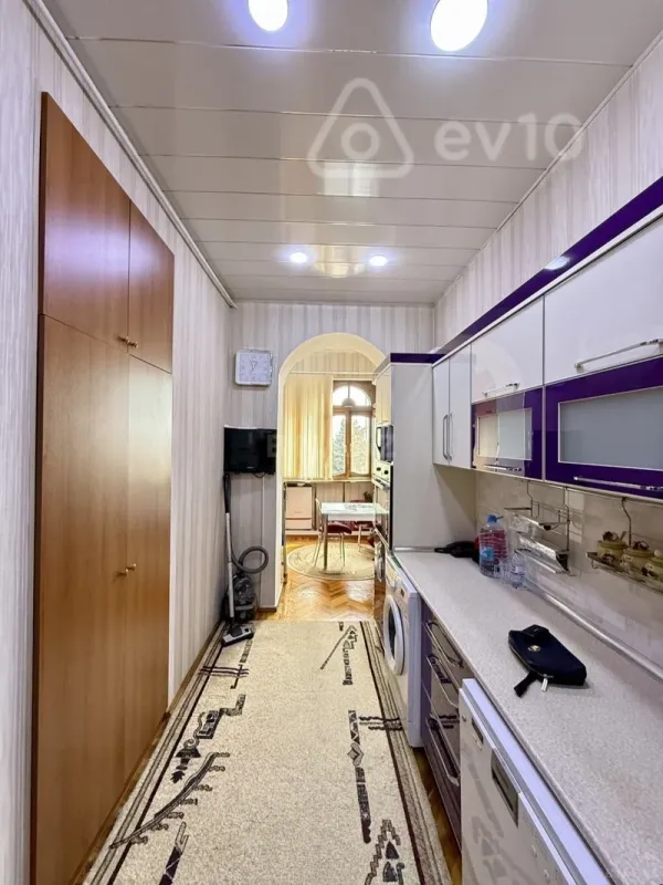 Satılır 3 otaqlı köhnə tikili 85 m²