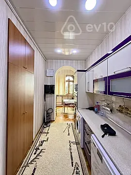 Satılır 3 otaqlı köhnə tikili 85 m²