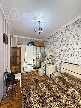Satılır 3 otaqlı köhnə tikili 85 m²