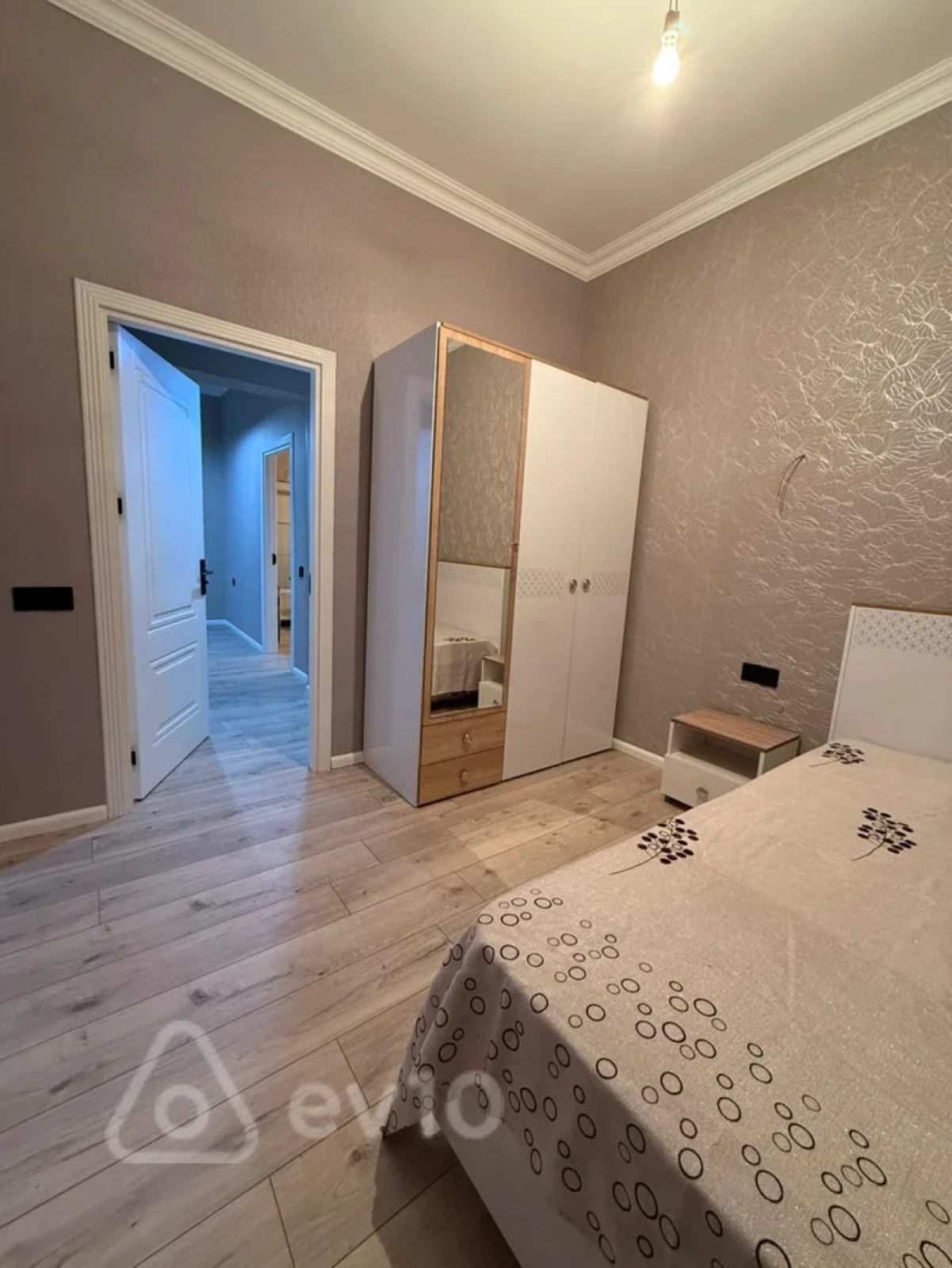 Satılır 3 otaqlı yeni tikili 95 m²
