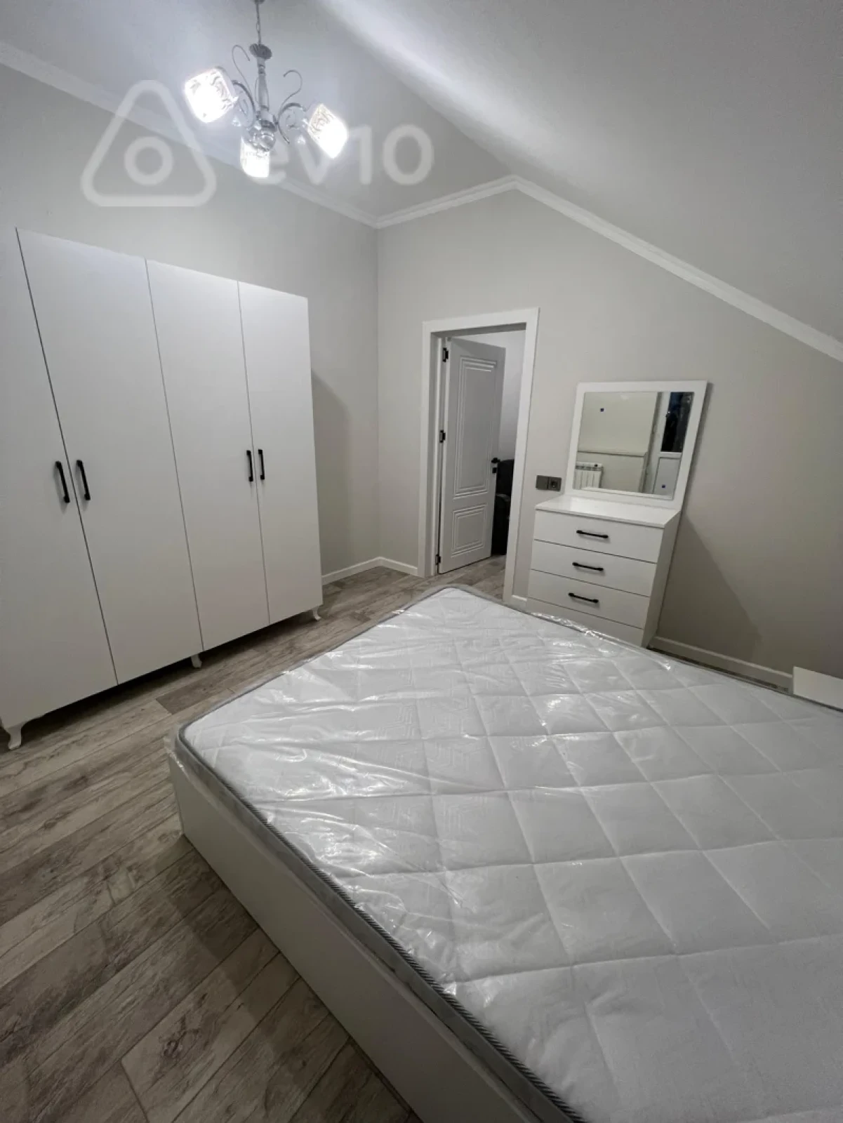 Kirayə verilir 2 otaqlı yeni tikili 55 m²