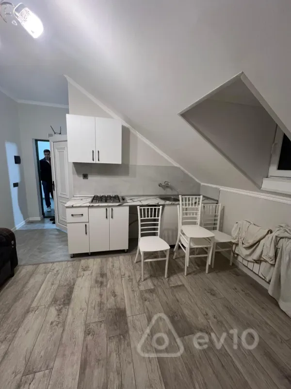 Kirayə verilir 2 otaqlı yeni tikili 55 m²