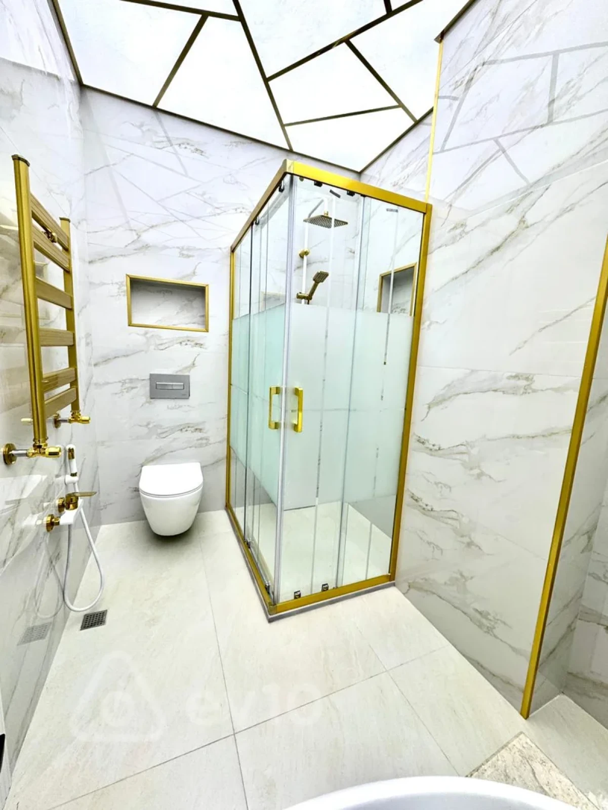 Kirayə verilir 3 otaqlı yeni tikili 75 m²