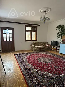 Kirayə verilir 4 otaqlı həyət evi 250 m²
