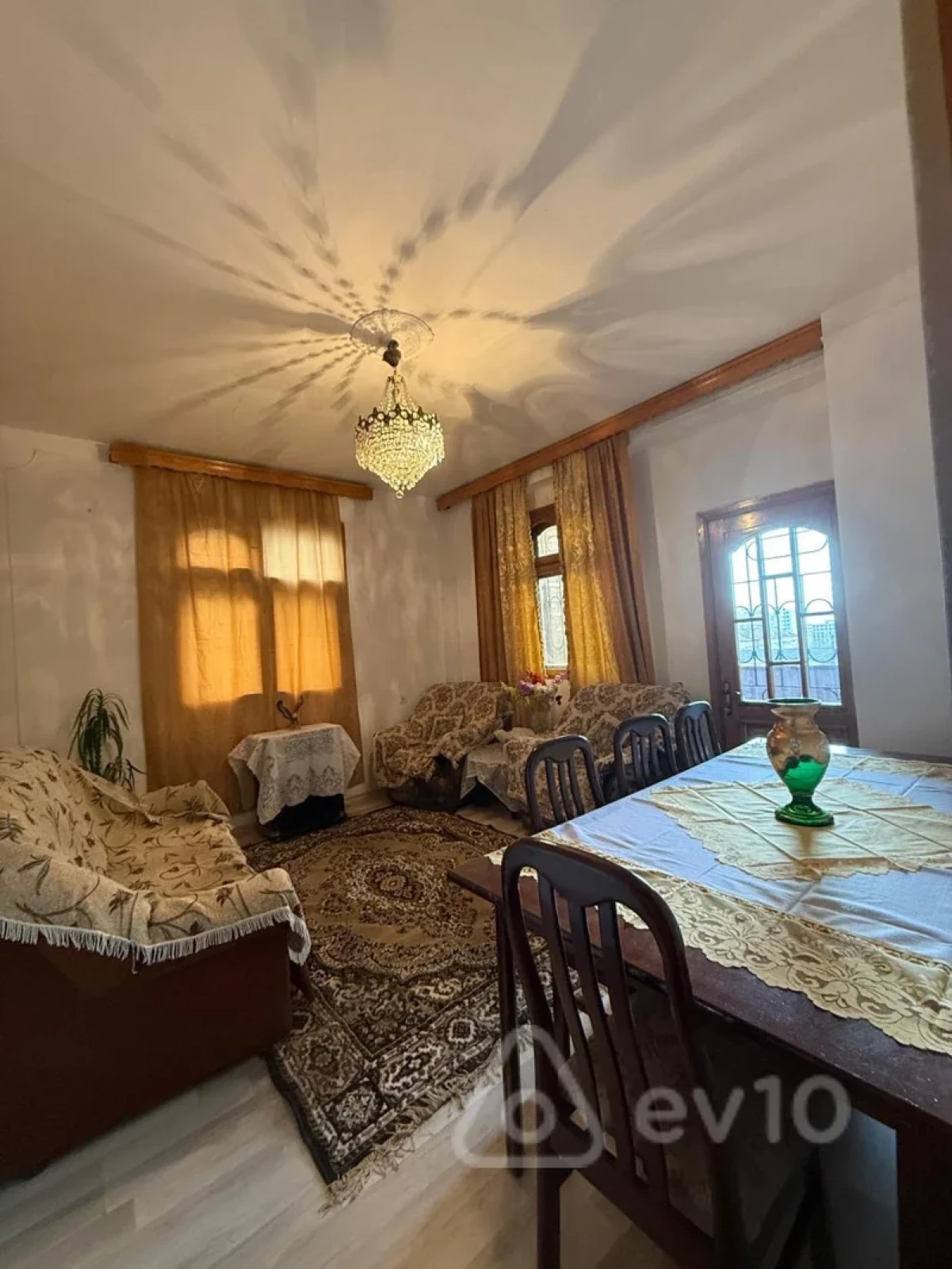 Kirayə verilir 4 otaqlı həyət evi 250 m²