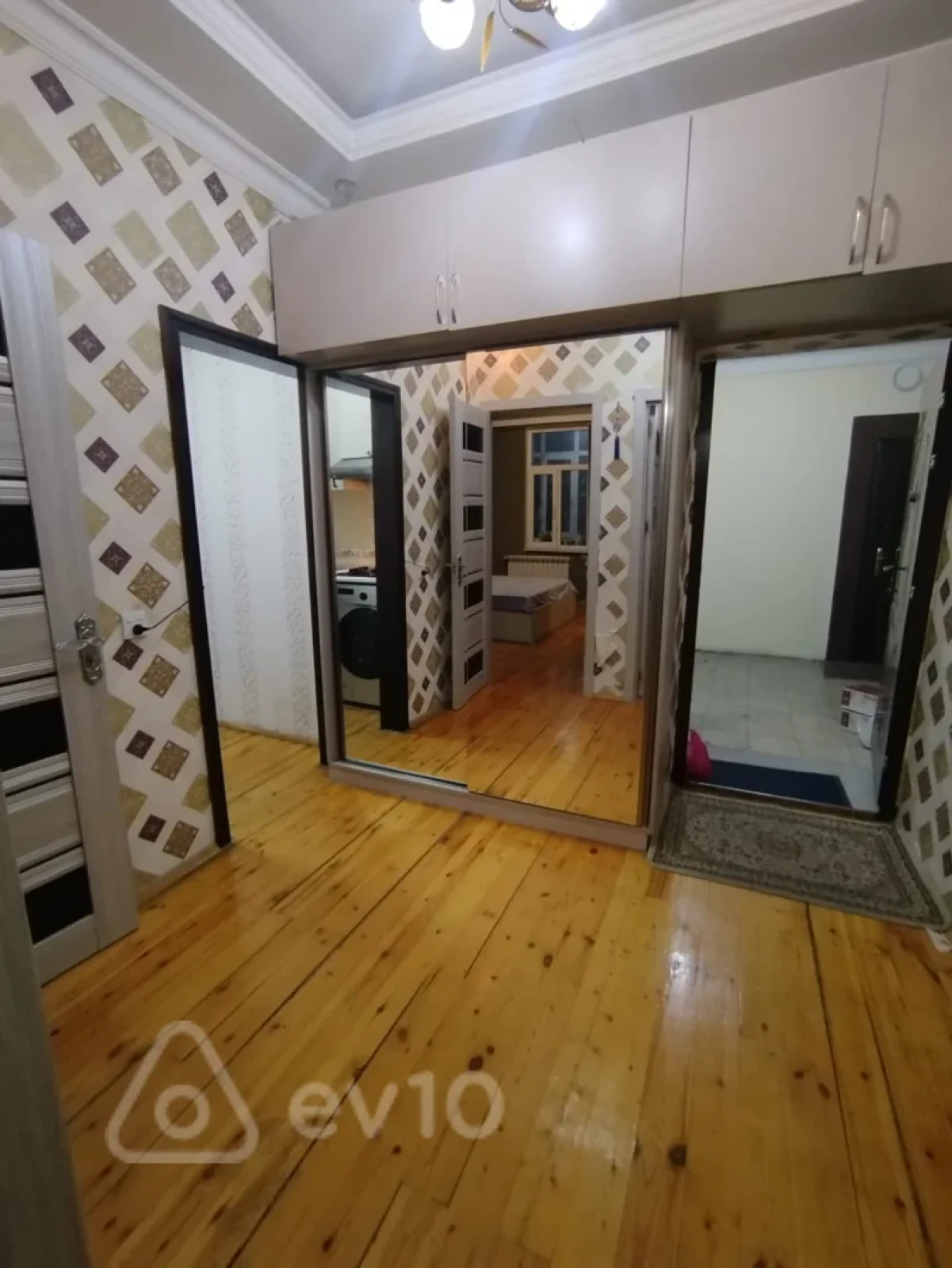 Kirayə verilir 2 otaqlı yeni tikili 70 m²