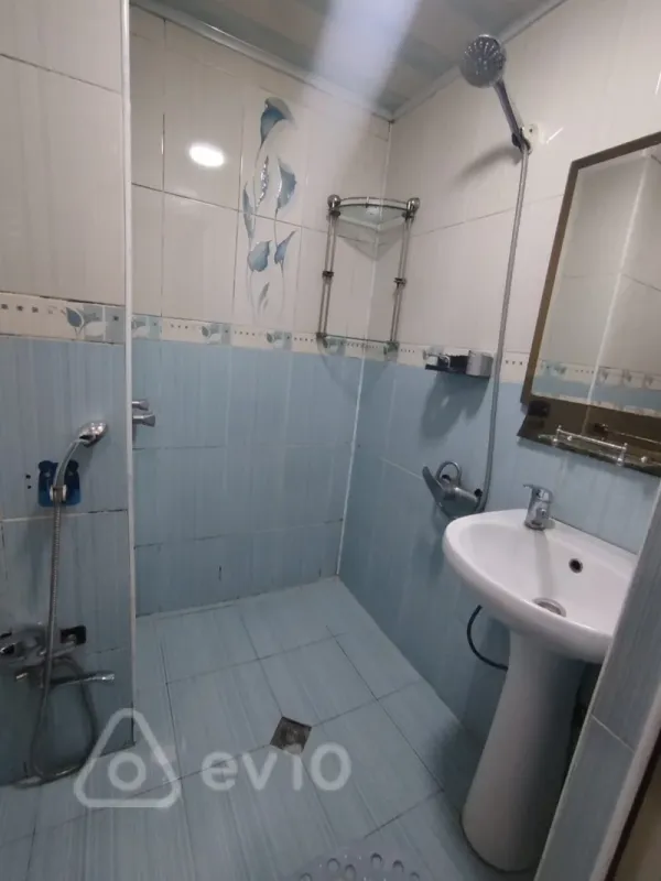 Kirayə verilir 2 otaqlı yeni tikili 70 m²
