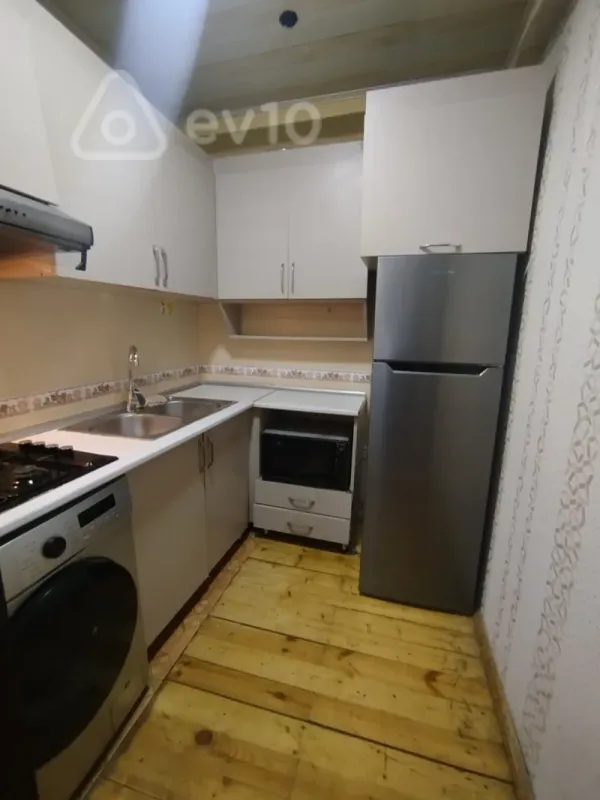 Kirayə verilir 2 otaqlı yeni tikili 70 m²