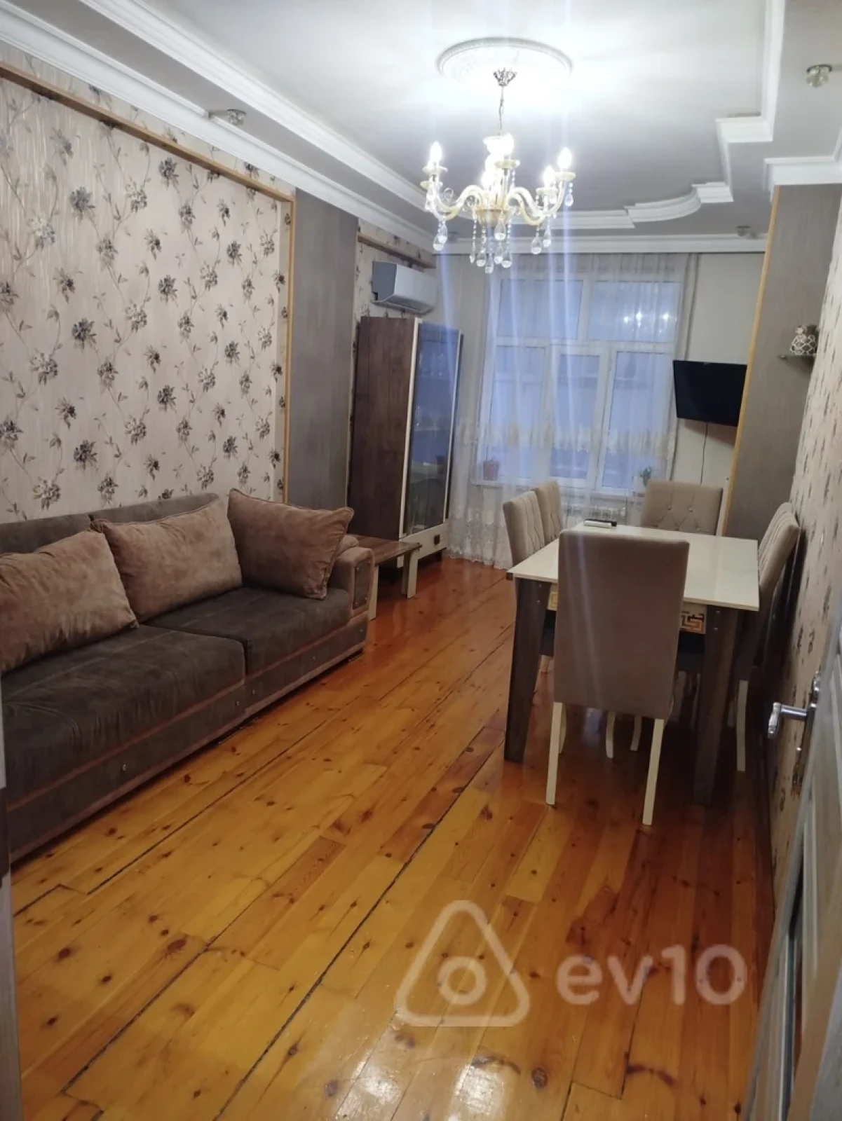 Kirayə verilir 2 otaqlı yeni tikili 70 m²