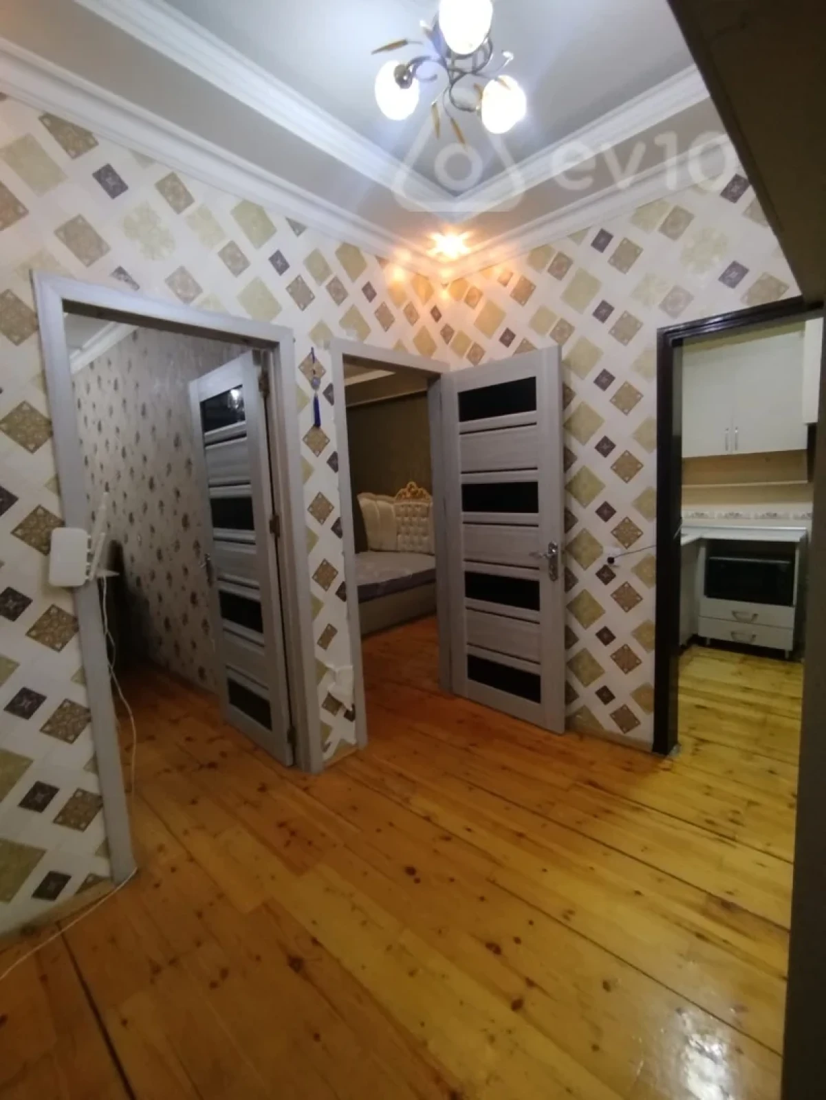 Kirayə verilir 2 otaqlı yeni tikili 70 m²