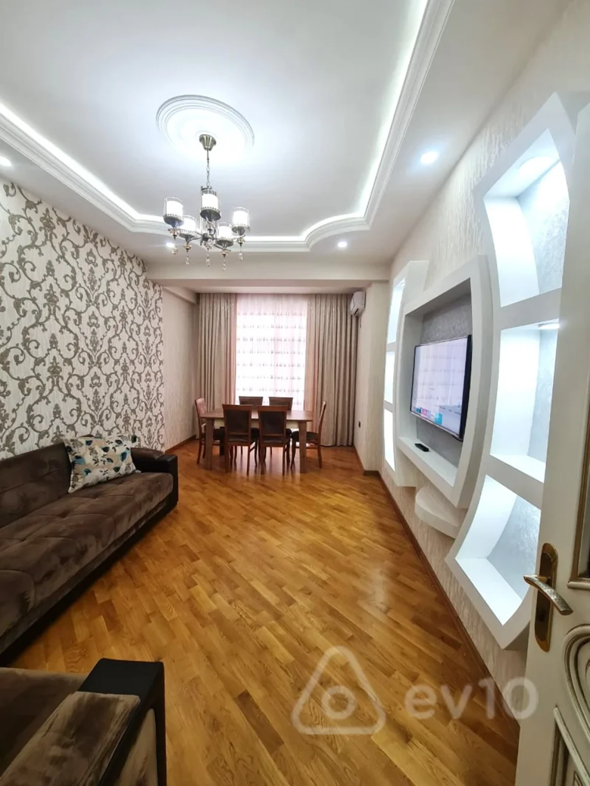 Kirayə verilir 2 otaqlı yeni tikili 90 m²