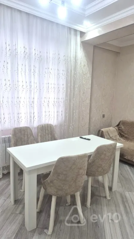 Kirayə verilir 2 otaqlı yeni tikili 56 m²
