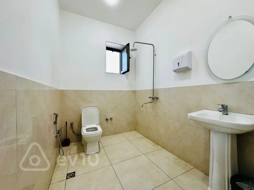 Satılır mənzil 280 m²