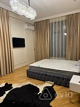Kirayə verilir 3 otaqlı yeni tikili 130 m²