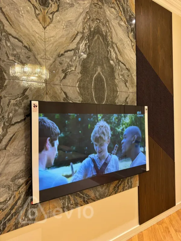 Kirayə verilir 3 otaqlı yeni tikili 130 m²