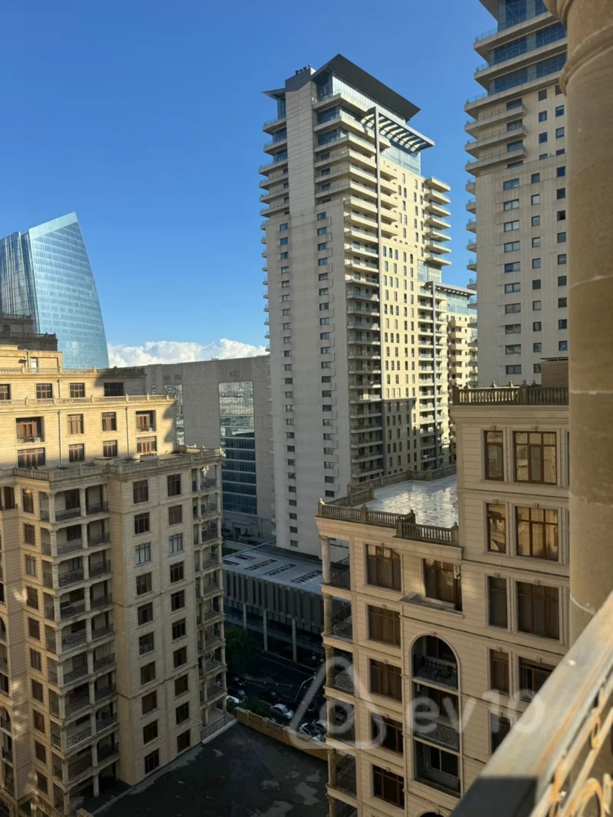 Kirayə verilir 3 otaqlı yeni tikili 130 m²