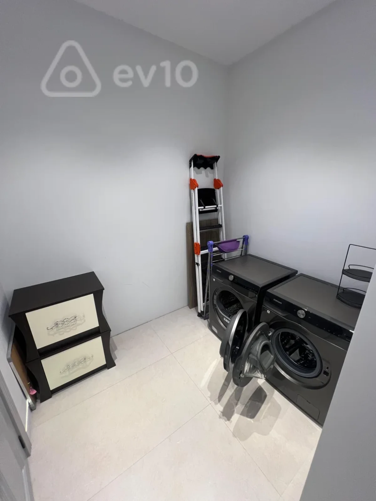 Kirayə verilir 2 otaqlı yeni tikili 85 m²