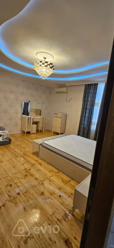 Kirayə verilir 3 otaqlı yeni tikili 110 m²