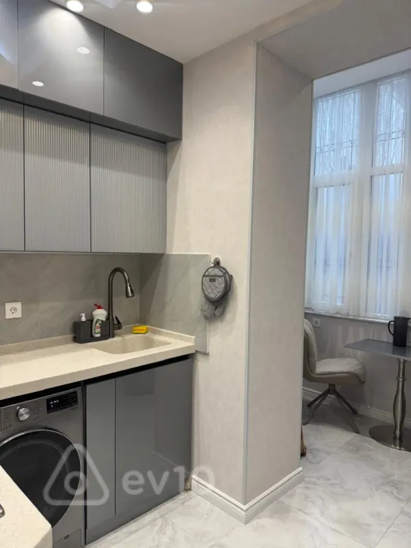 Kirayə verilir 3 otaqlı köhnə tikili 80 m²