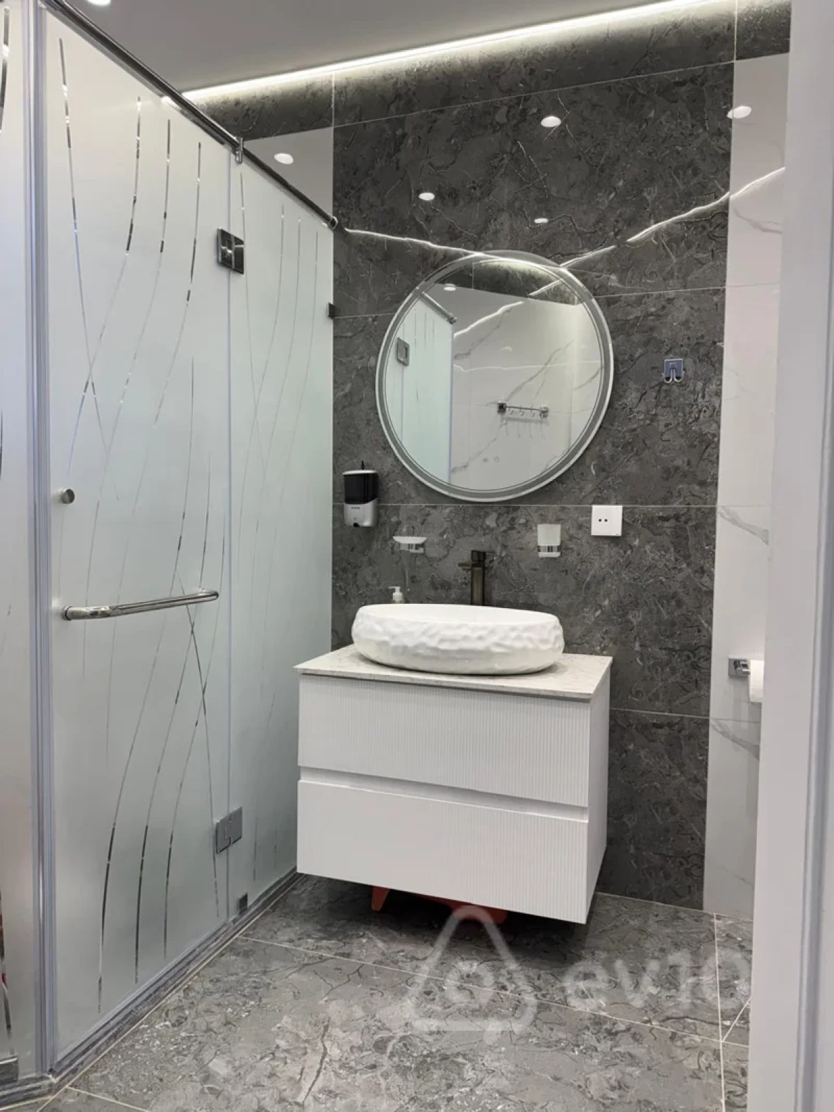 Kirayə verilir 3 otaqlı köhnə tikili 80 m²