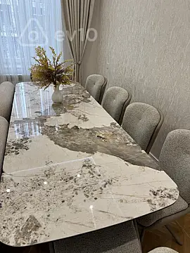 Kirayə verilir 3 otaqlı köhnə tikili 80 m²