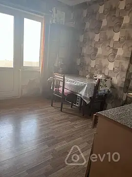 Satılır 2 otaqlı köhnə tikili 55 m²