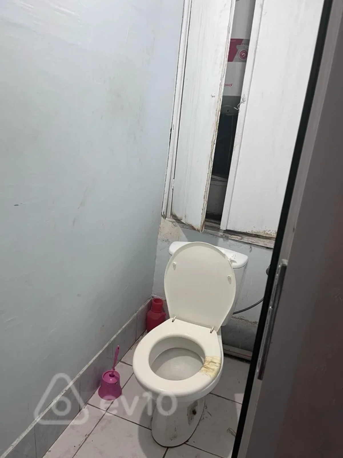 Satılır 2 otaqlı köhnə tikili 55 m²