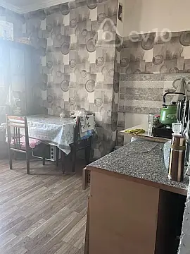 Satılır 2 otaqlı köhnə tikili 55 m²