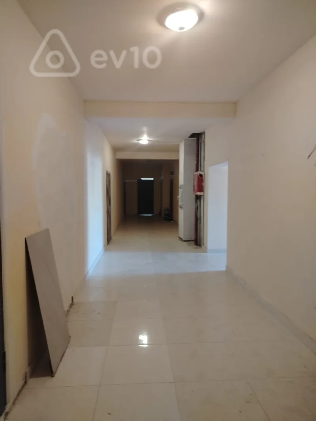 Satılır 3 otaqlı yeni tikili 140 m²