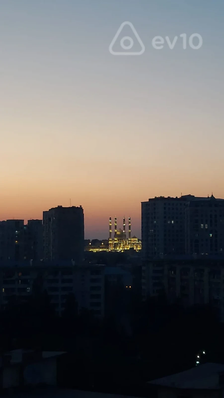 Satılır 3 otaqlı yeni tikili 165 m²