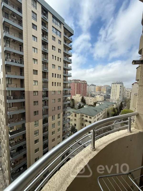 Kirayə verilir 2 otaqlı yeni tikili 109 m²