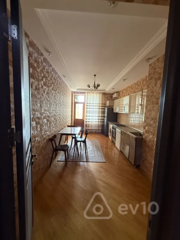 Kirayə verilir 2 otaqlı yeni tikili 109 m²