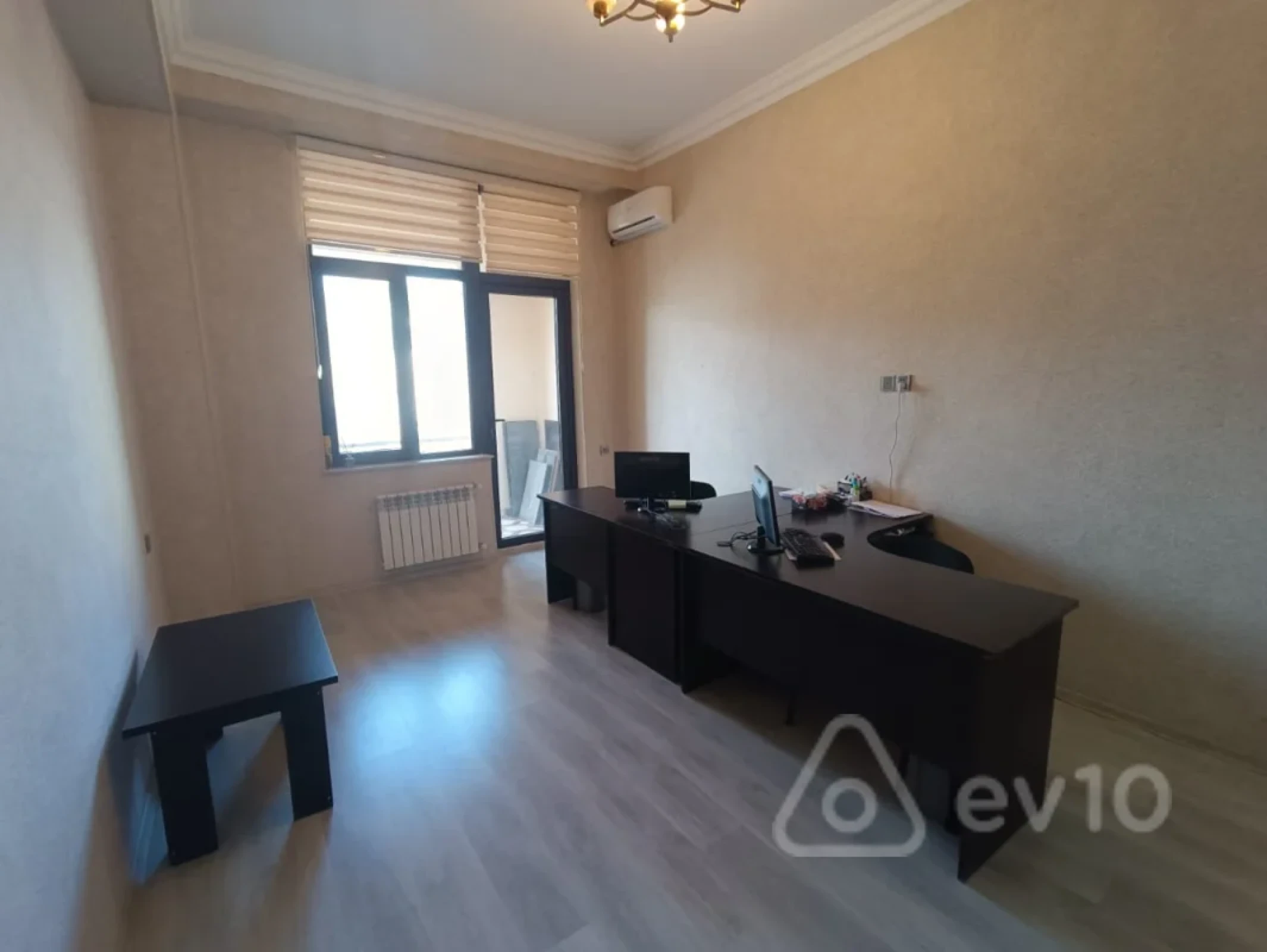 Kirayə verilir 3 otaqlı ofis 110 m²