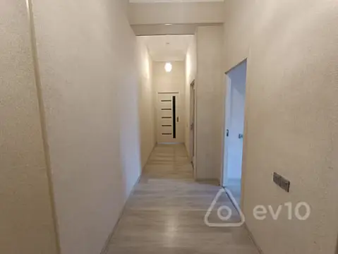 Kirayə verilir 3 otaqlı ofis 110 m²