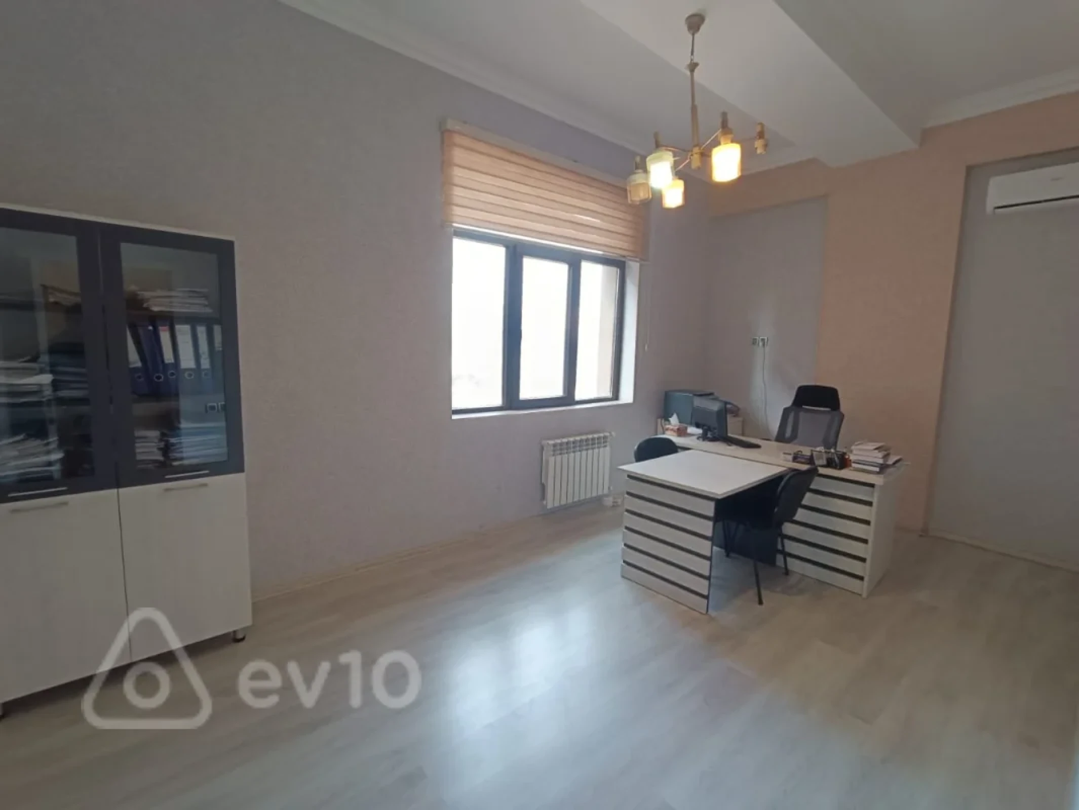 Kirayə verilir 3 otaqlı ofis 110 m²