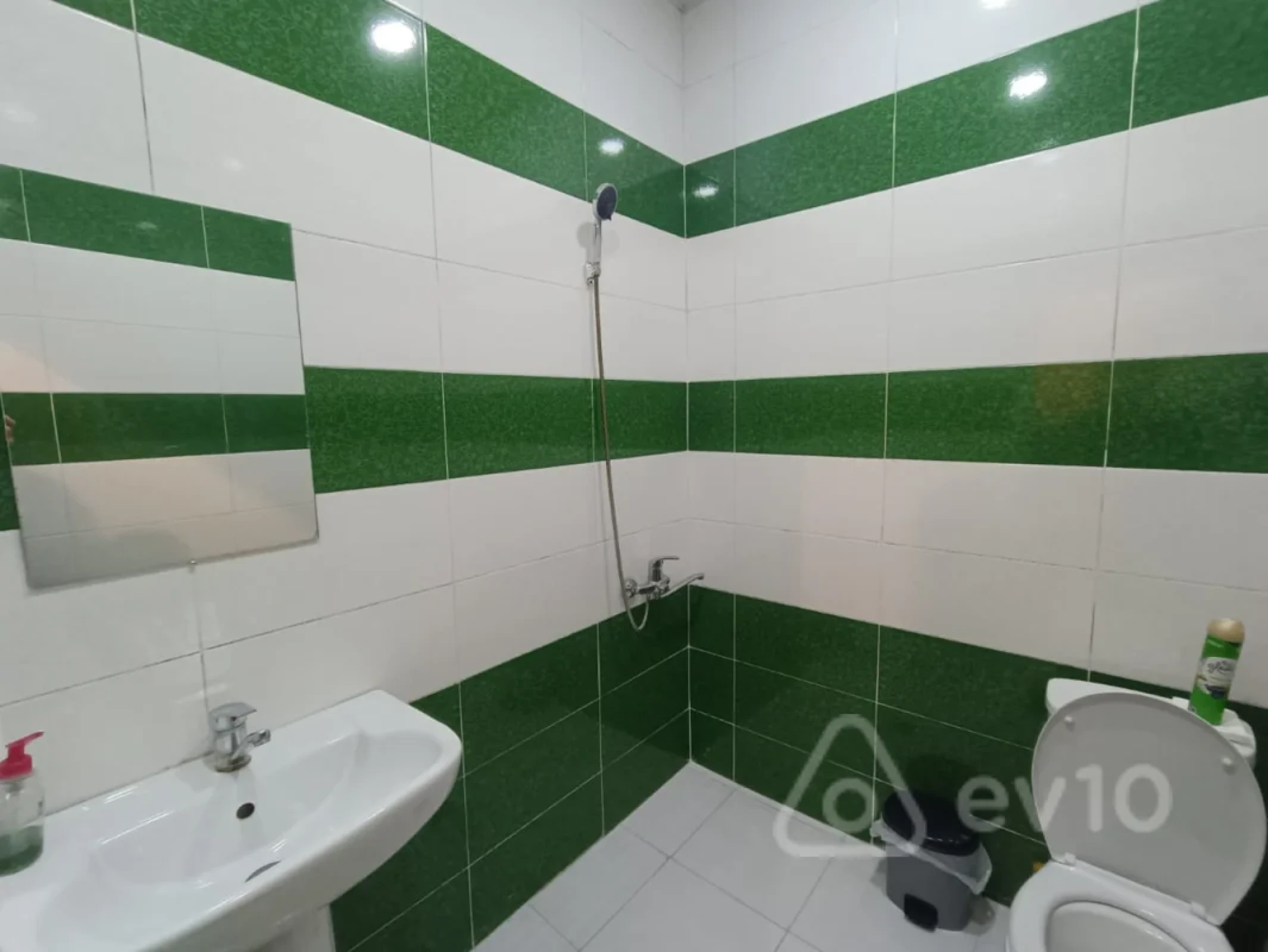 Kirayə verilir 3 otaqlı ofis 110 m²