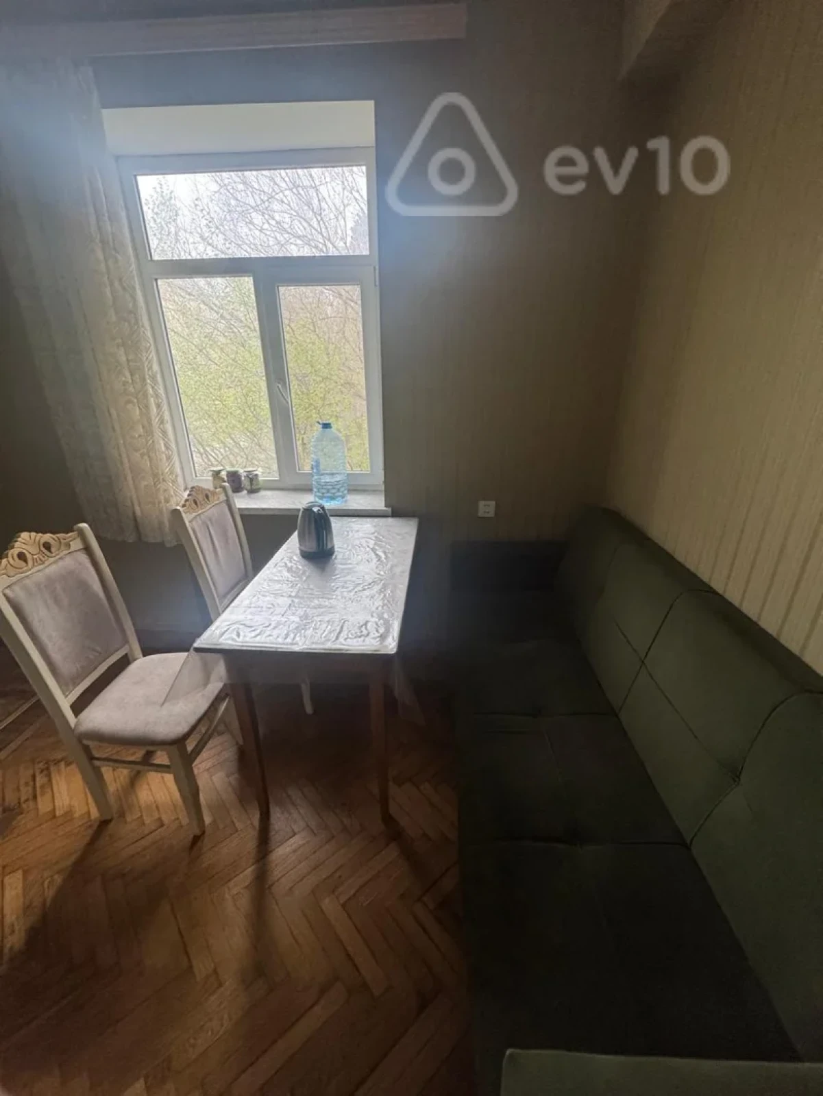 Kirayə verilir 2 otaqlı köhnə tikili 65 m²