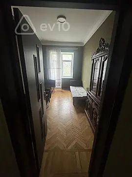 Kirayə verilir 2 otaqlı köhnə tikili 65 m²