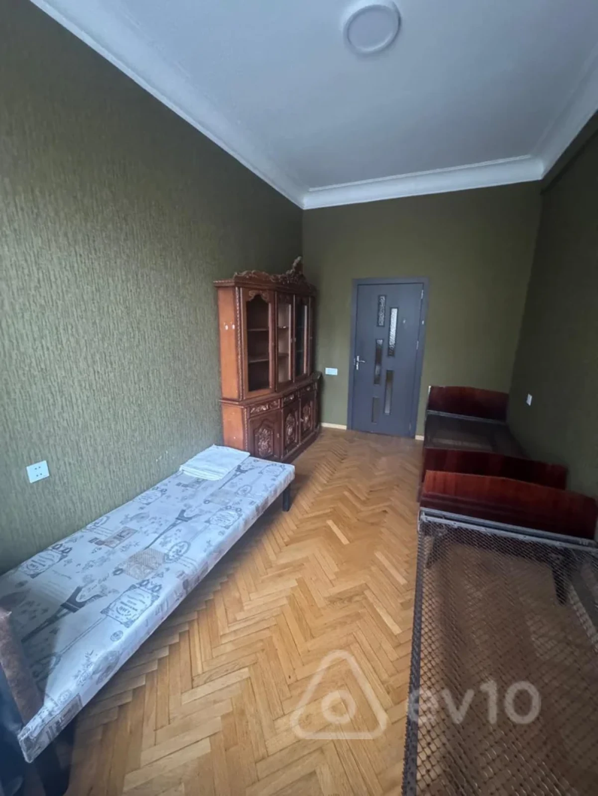 Kirayə verilir 2 otaqlı köhnə tikili 65 m²